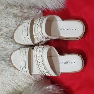 KELSI DAGGER BROOKLYN SANDALS